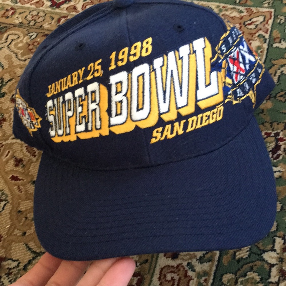 Never worn Super Bowl hat! 🏟 🧢